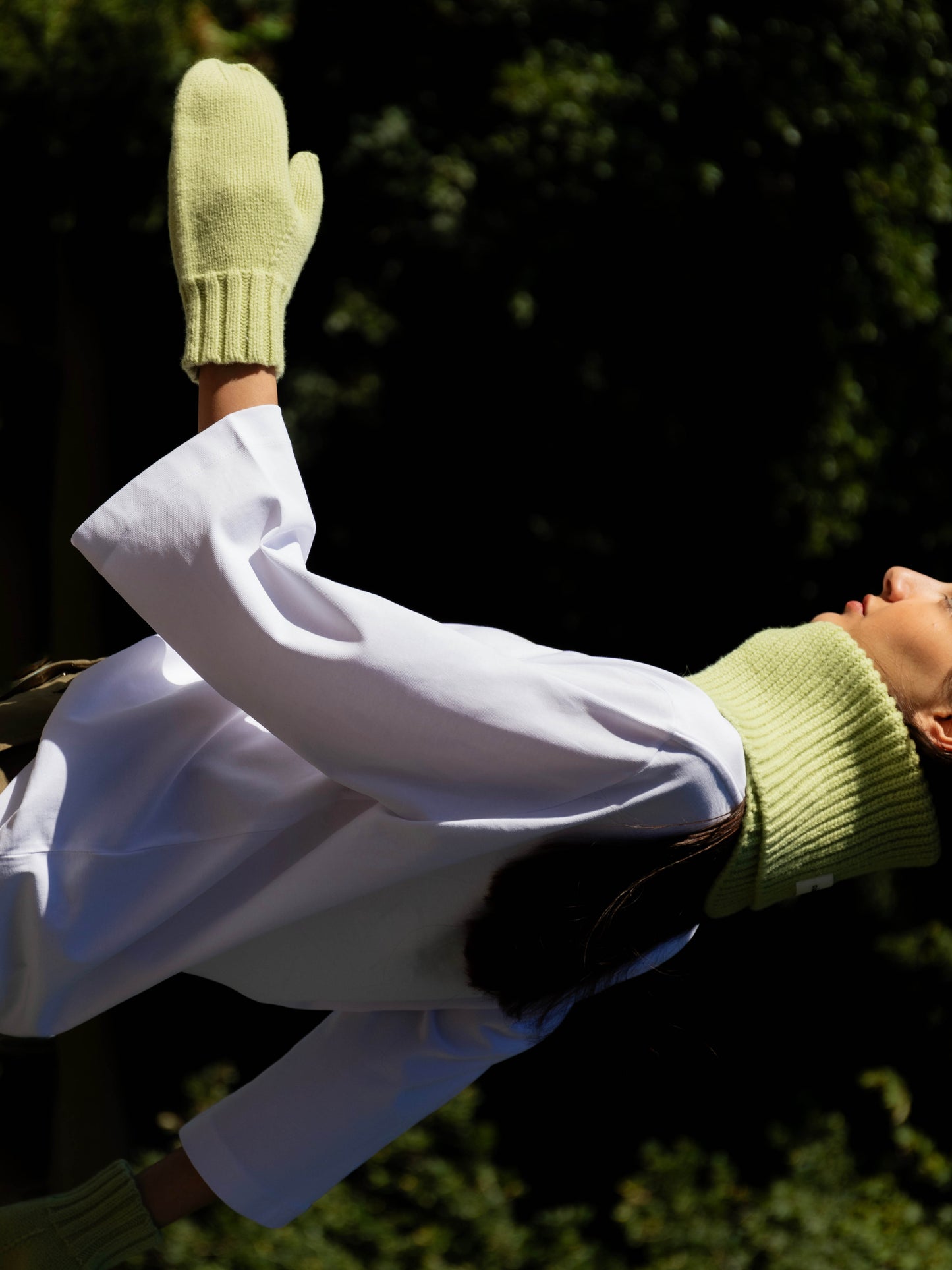 Oversized Wool Mittens - Light Green