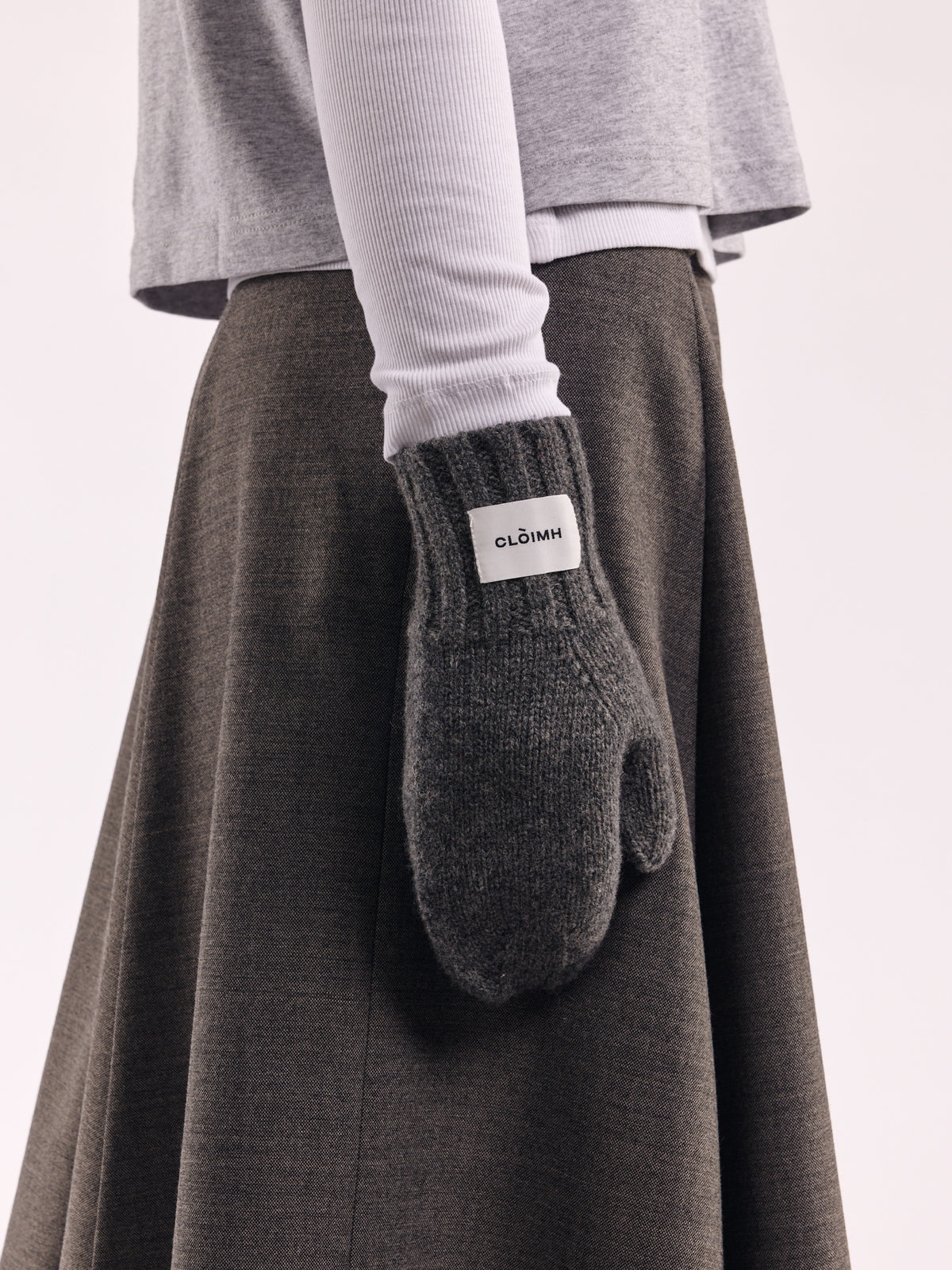 Oversized Wool Mittens - Dark Grey