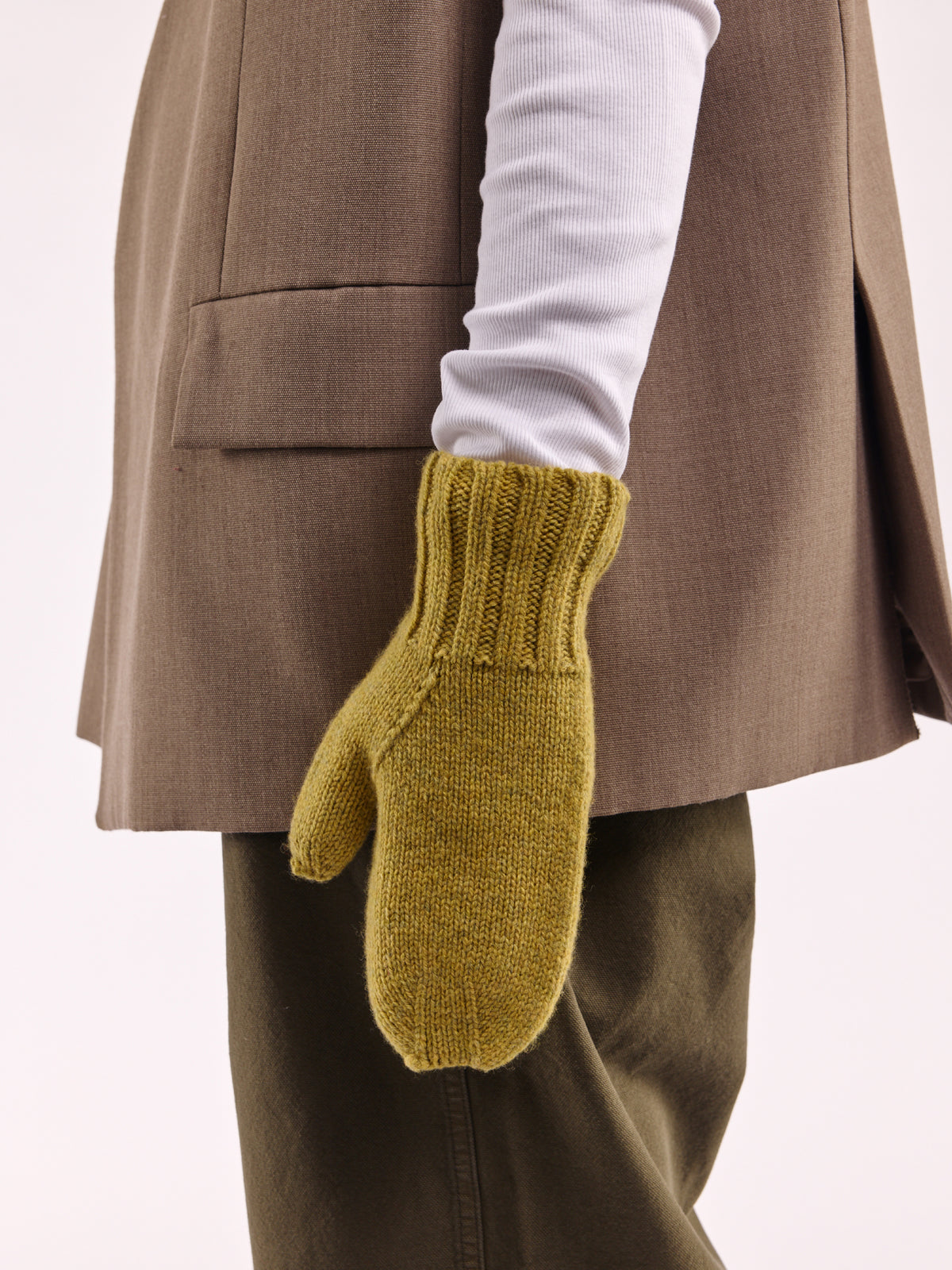 Oversized Wool Mittens - Trombone