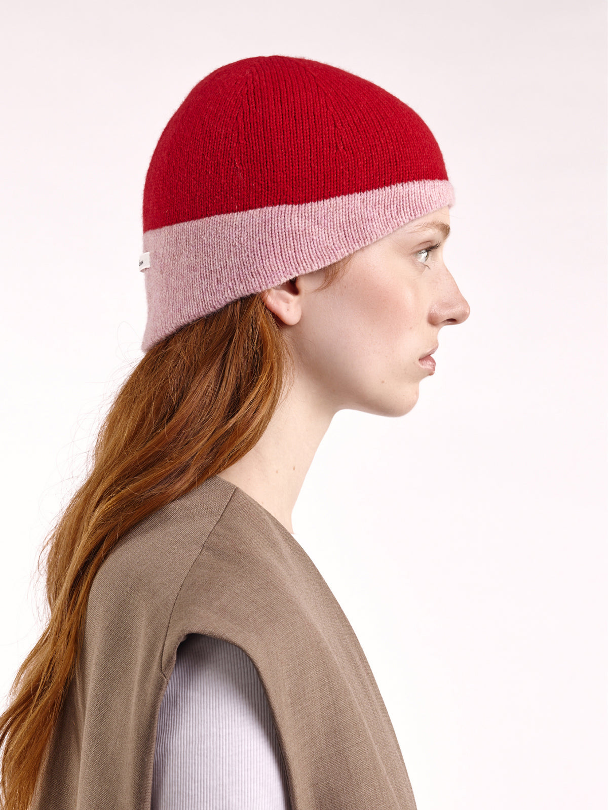 Wool Shaped Contrast Beanie - Red/Rose